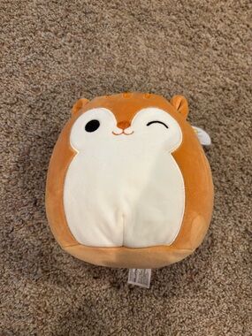 NWT 8 in Quigley the Squirl Squishmallow
